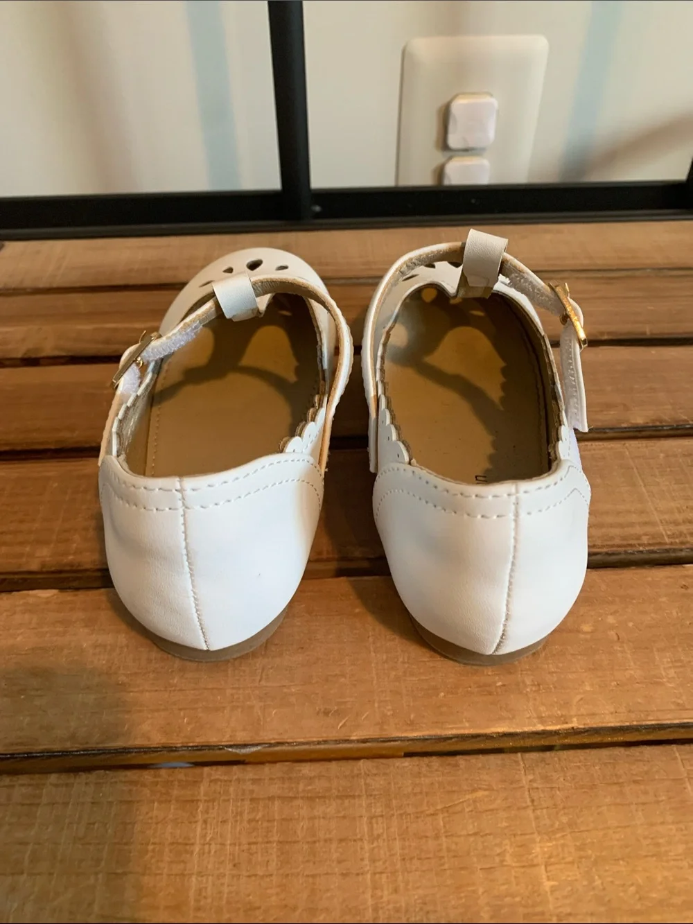 N/A girls white